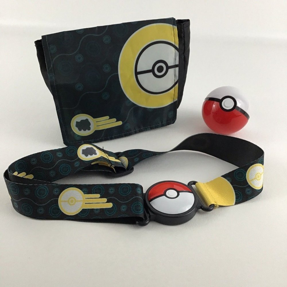 Pokemon Clip N Go Bandolier Set Adjustable Belt Carry Bag Battle Map Nintendo